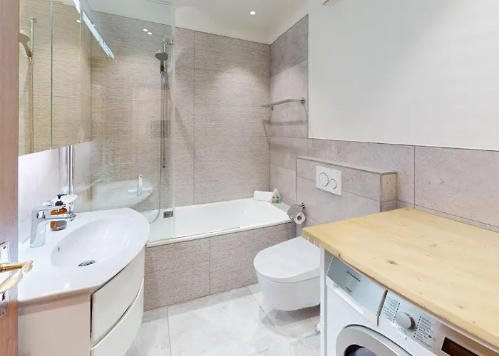 Apartman Ludains 4 *