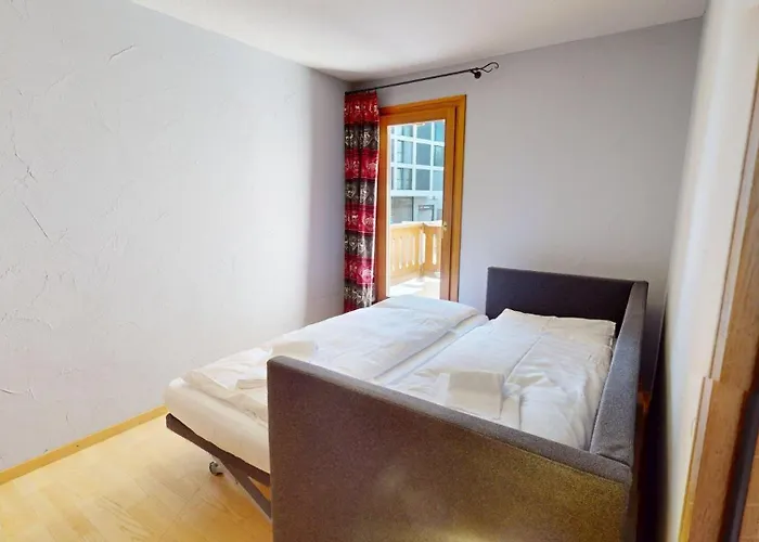 Apartman Ludains 4 *